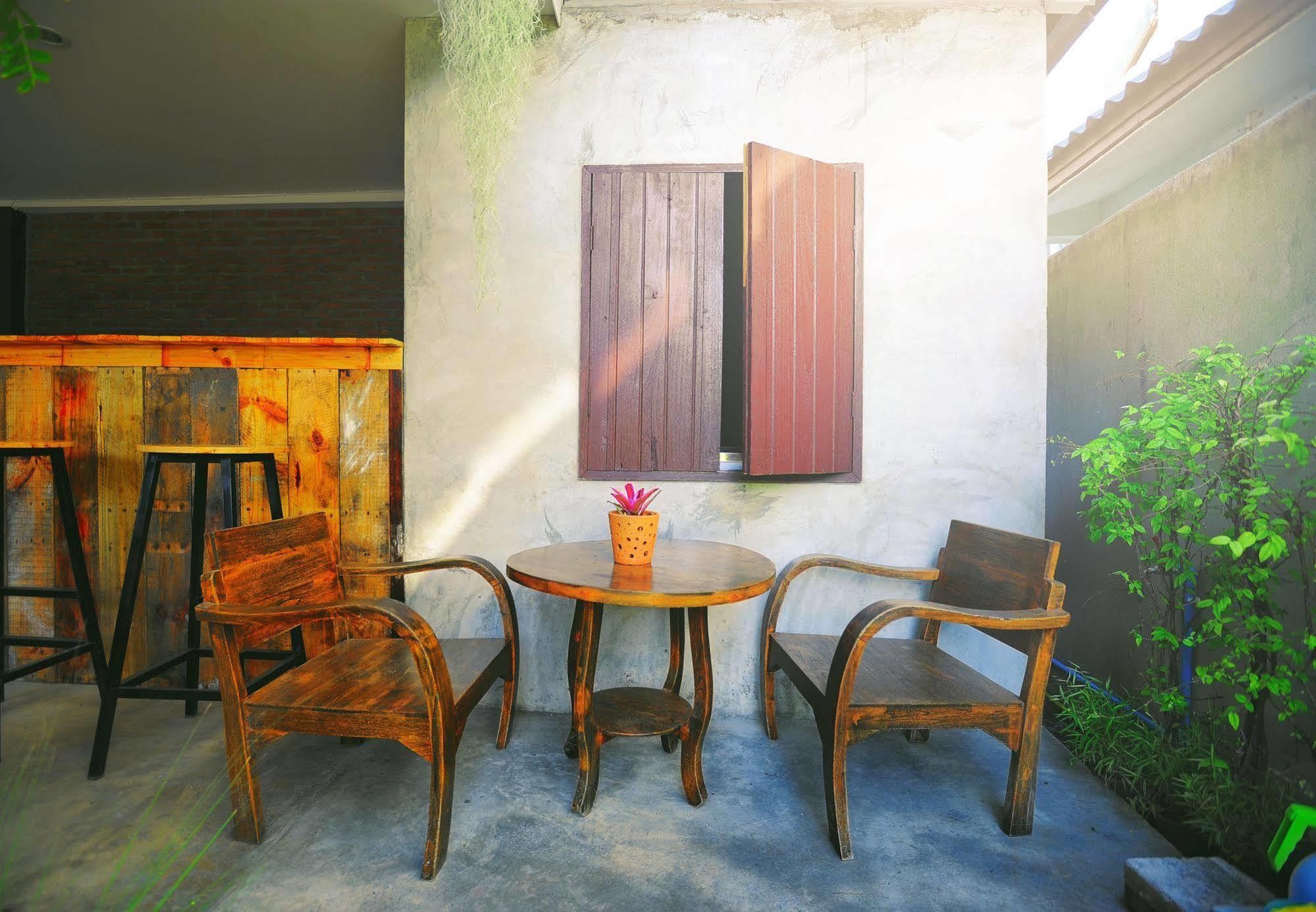 Manon Hostel Chiang Mai Dış mekan fotoğraf