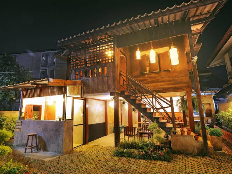 Manon Hostel Chiang Mai Dış mekan fotoğraf